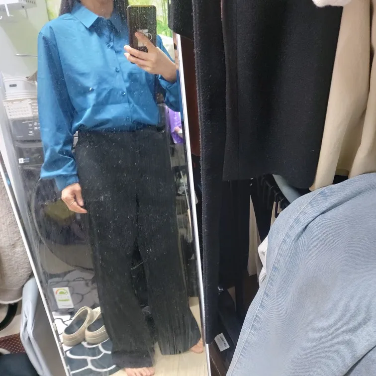 Men's Casual and Fashionable Long Sleeved Solid Color Shirt Non Ironing and Wrinkle Resistant Business Top photo review