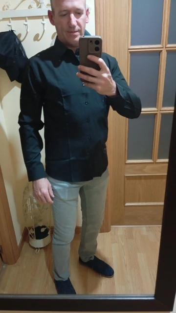 Men's Casual and Fashionable Long Sleeved Solid Color Shirt Non Ironing and Wrinkle Resistant Business Top photo review