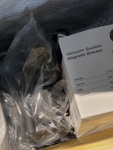 Universal Magnetic Phone Holder for Car Display Screen 360 Degree Rotation Strong Magnet Car Mount for iPhone 15 MagSafe Xiaomi photo review