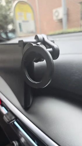Universal Magnetic Phone Holder for Car Display Screen 360 Degree Rotation Strong Magnet Car Mount for iPhone 15 MagSafe Xiaomi photo review